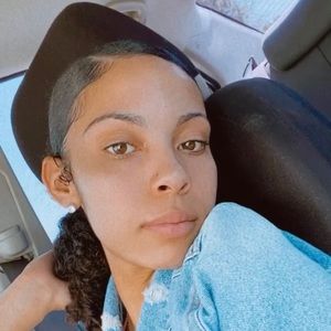 Meet your Posher, Alana